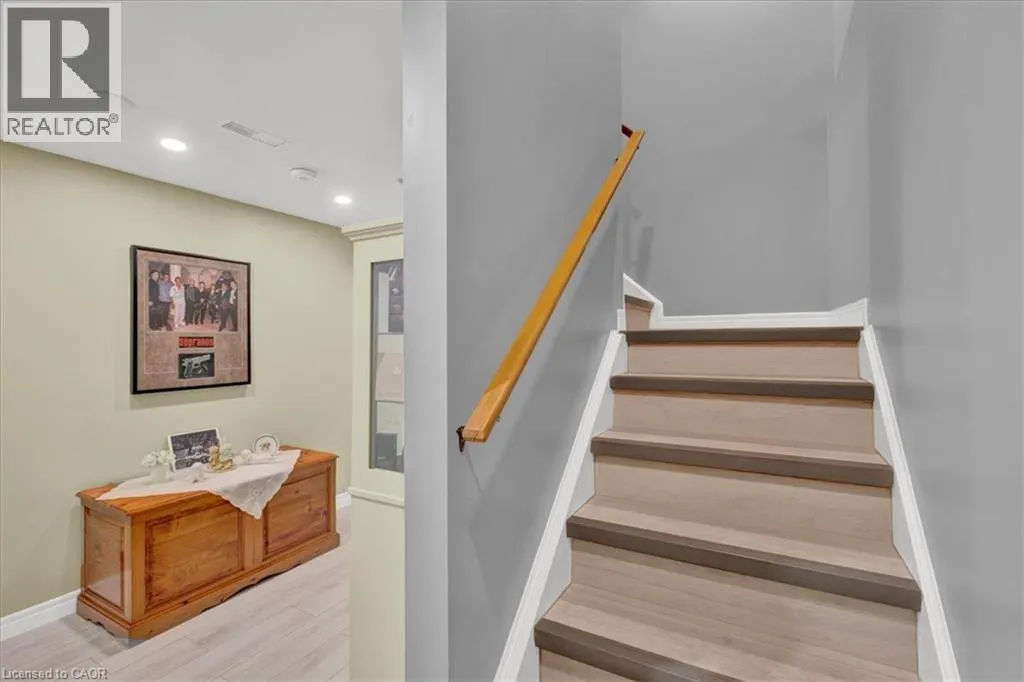 89 ELEANOR Avenue