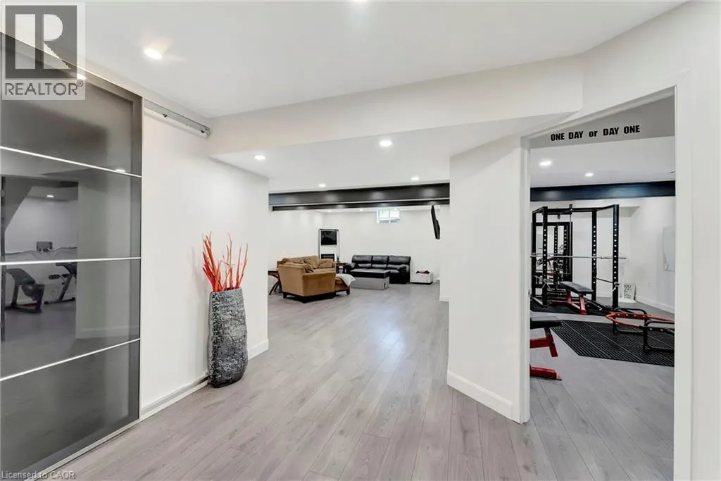 349 VALRIDGE Drive