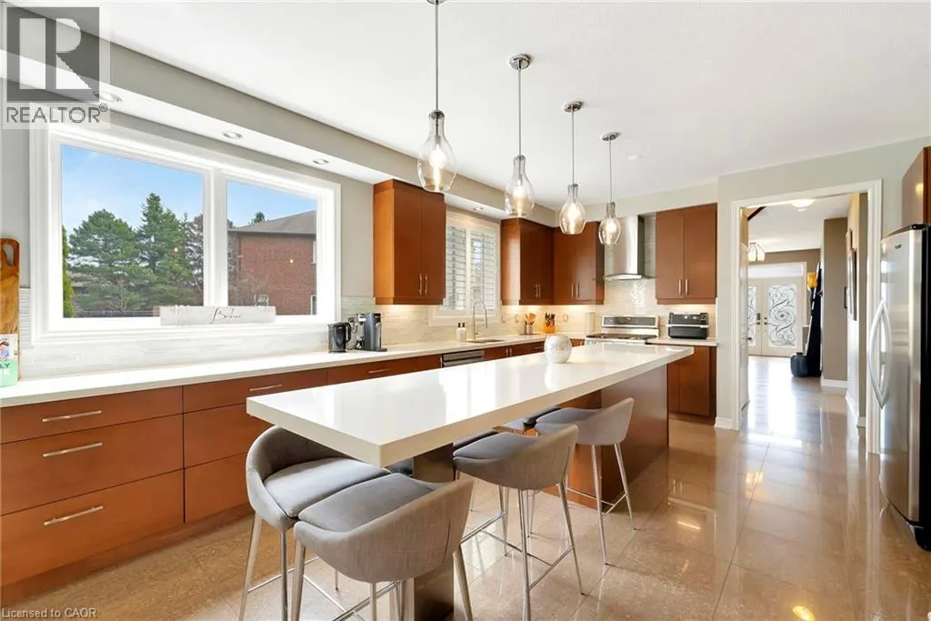 349 VALRIDGE Drive