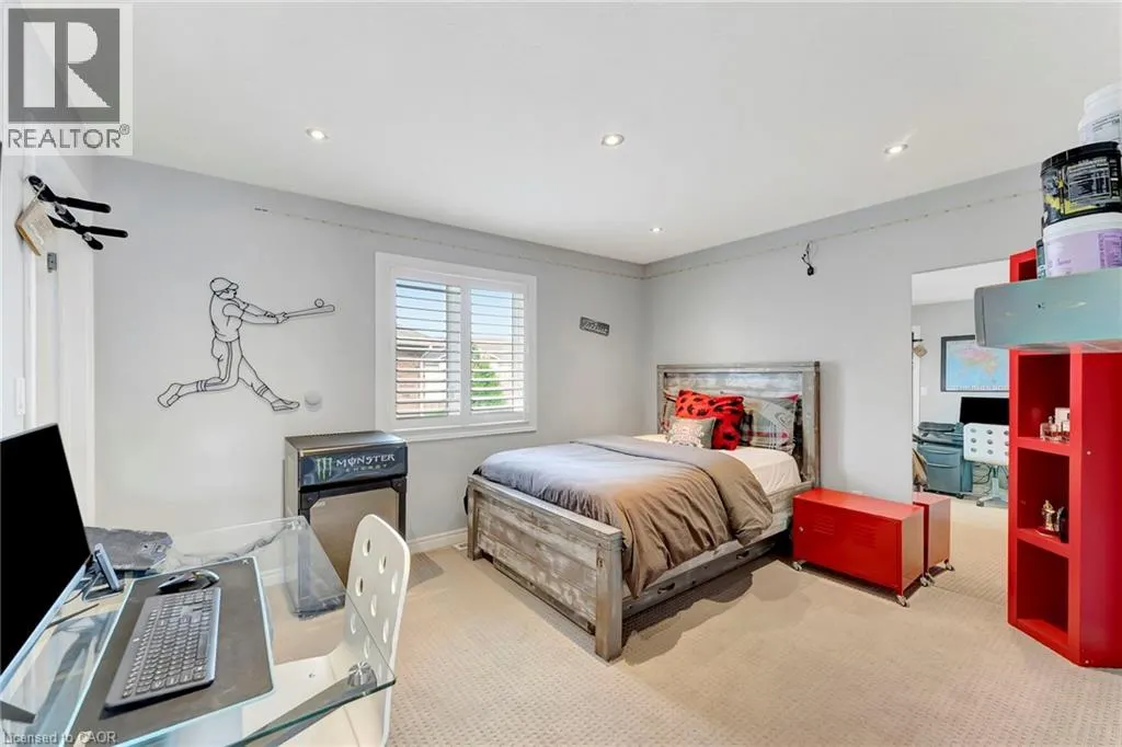 349 VALRIDGE Drive