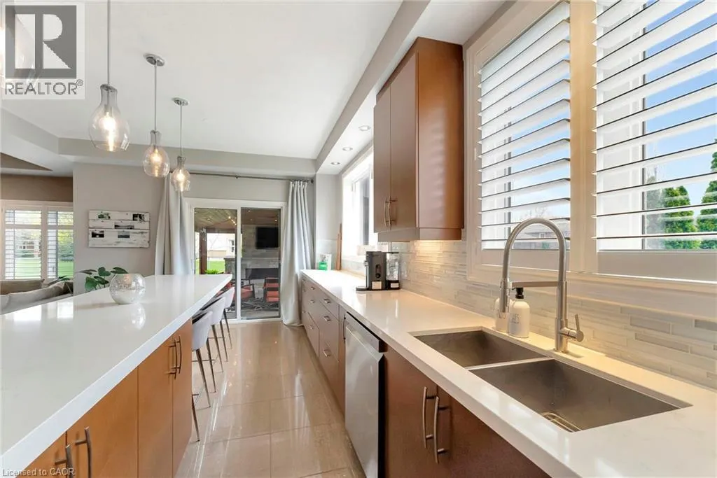 349 VALRIDGE Drive