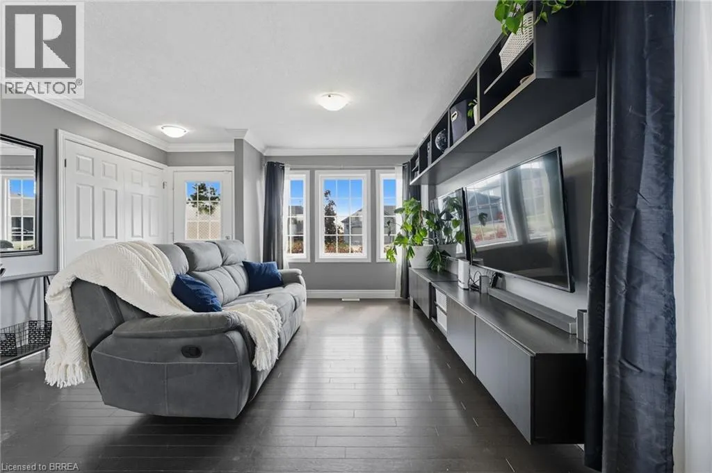 18 DENNIS Drive