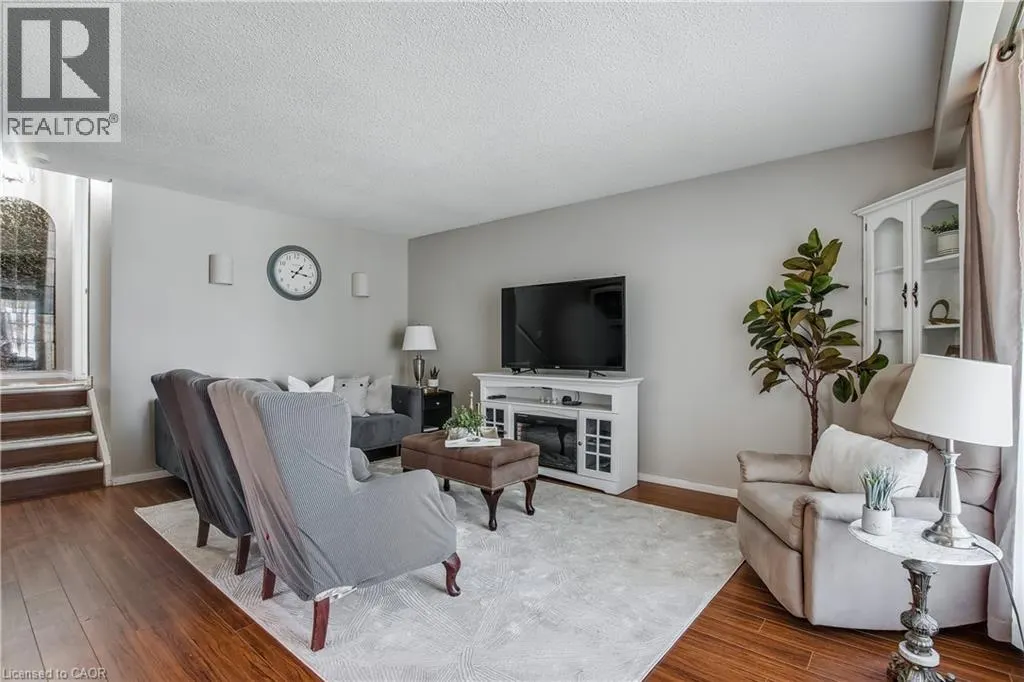 79 GARDINER Drive