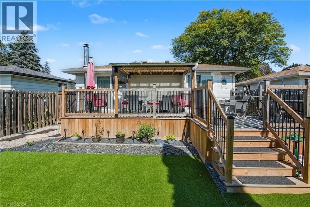 79 GARDINER Drive