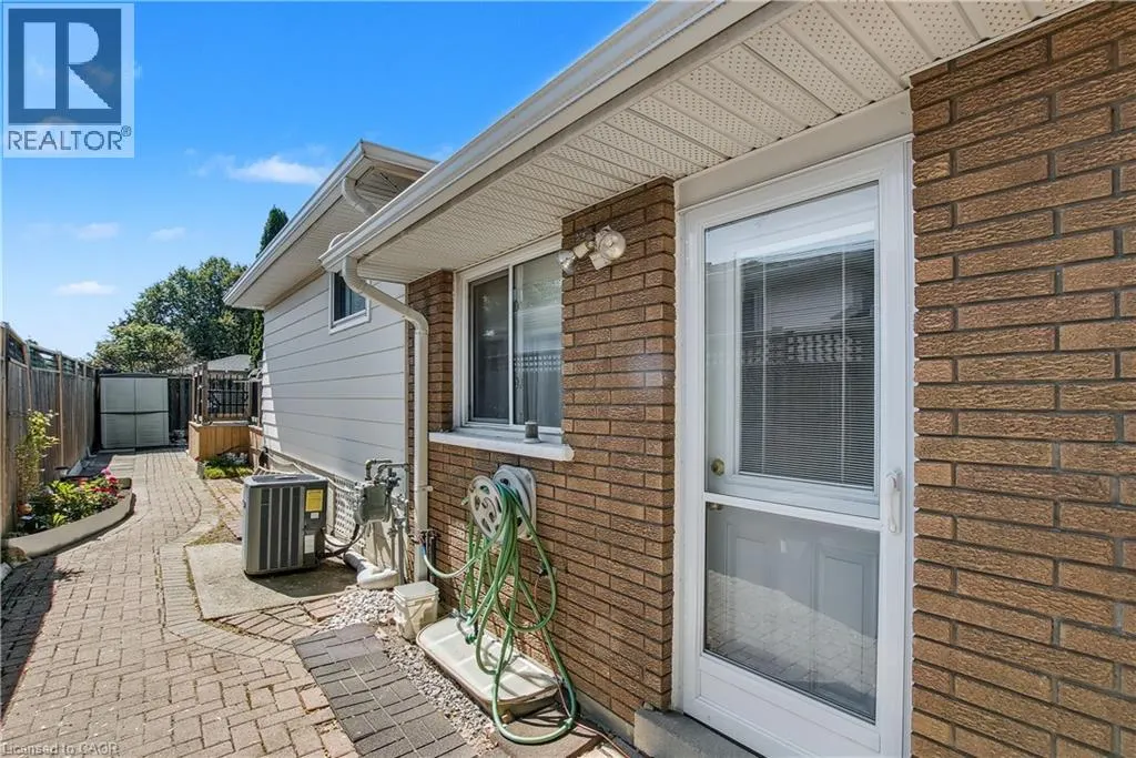 79 GARDINER Drive