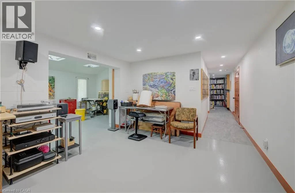 9 MONTICELLO Crescent