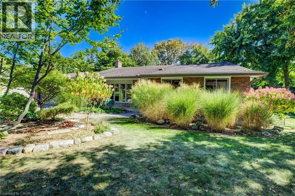 9 MONTICELLO Crescent