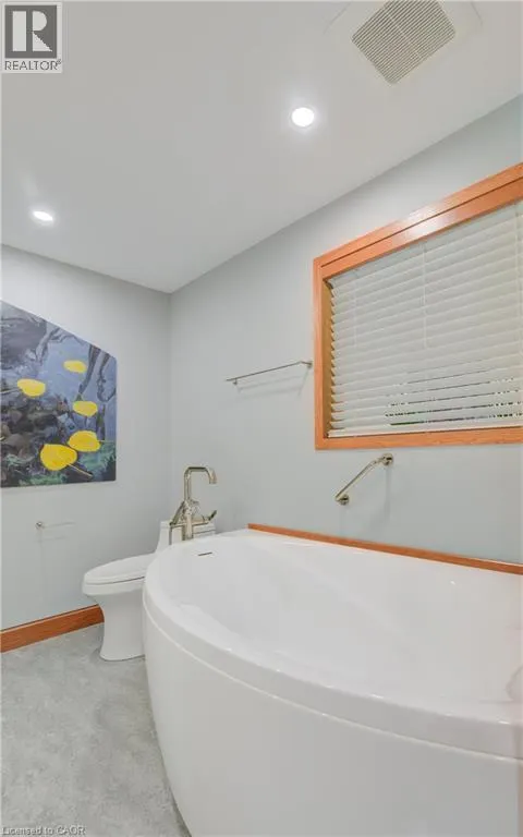 9 MONTICELLO Crescent