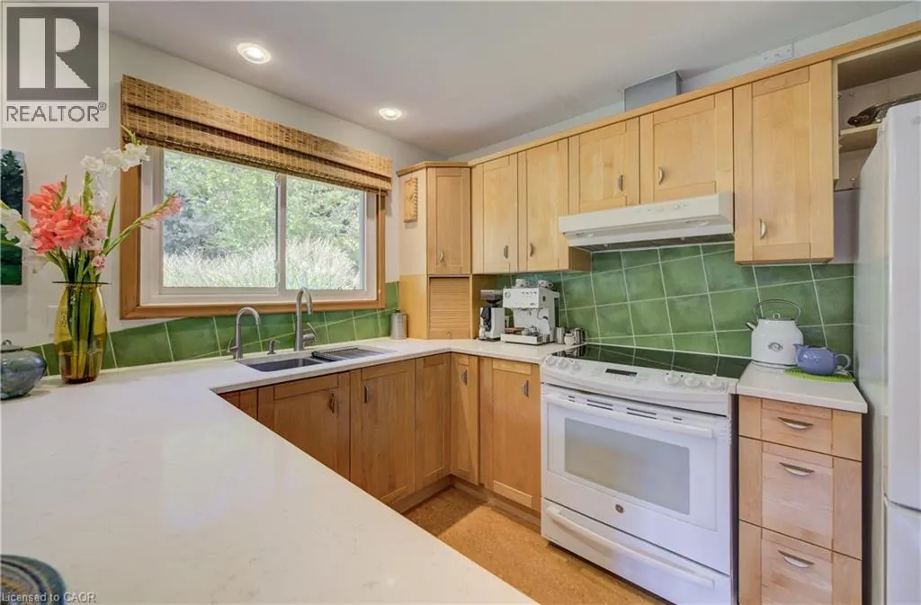 9 MONTICELLO Crescent
