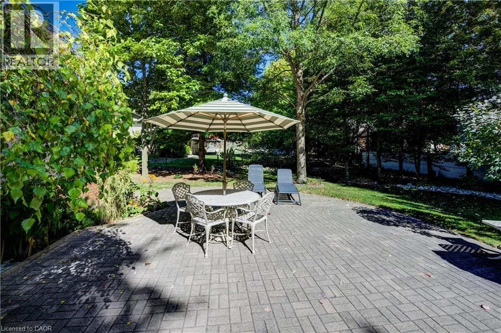 9 MONTICELLO Crescent