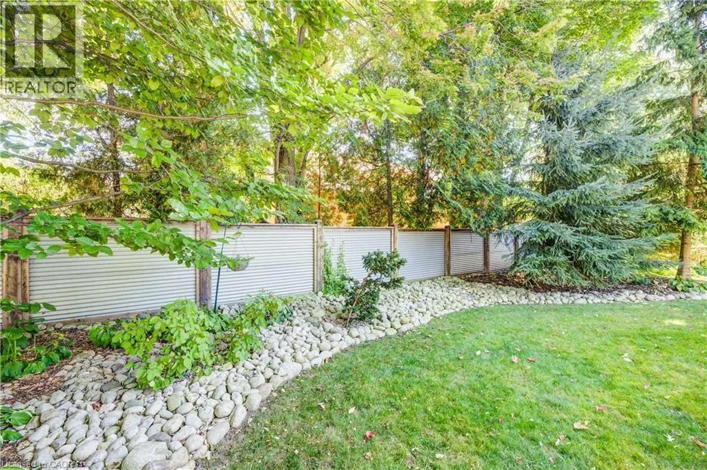 9 MONTICELLO Crescent