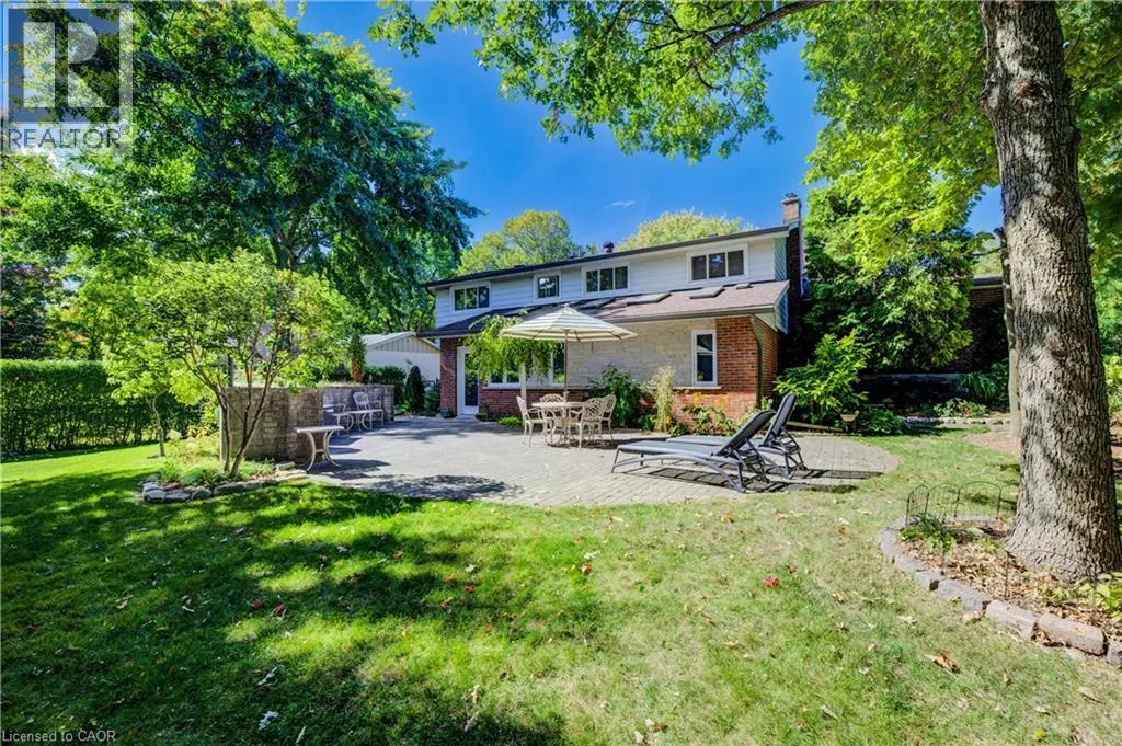 9 MONTICELLO Crescent
