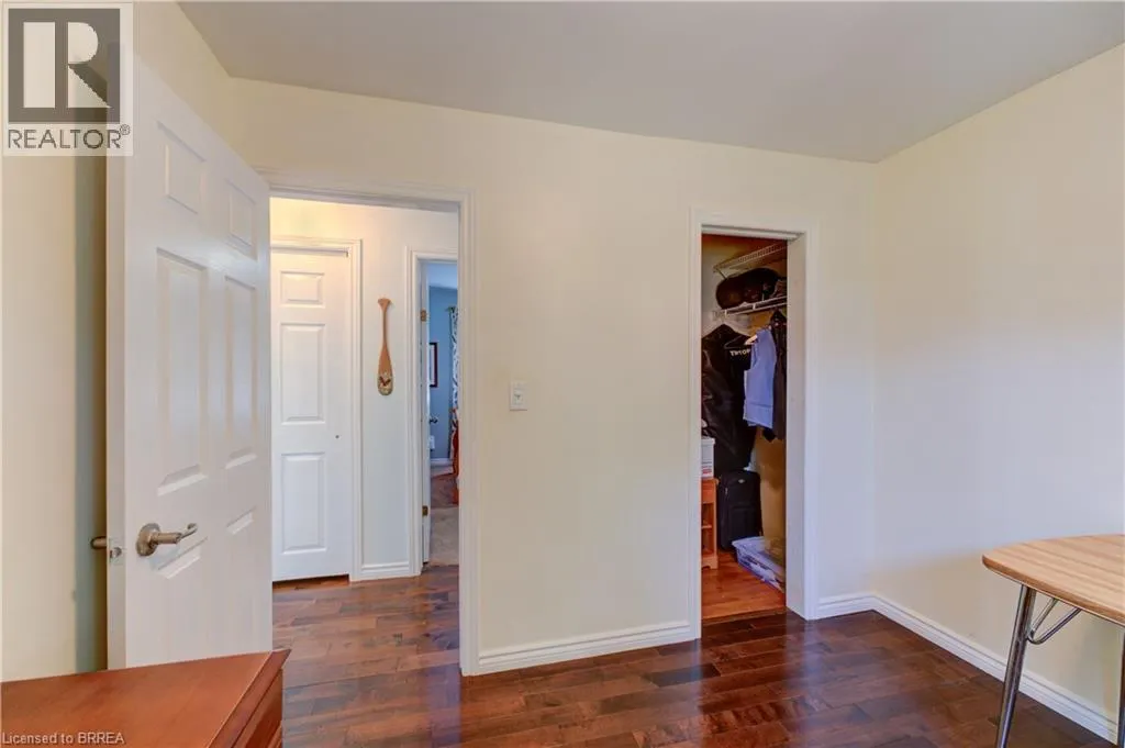 36 GROVE Crescent