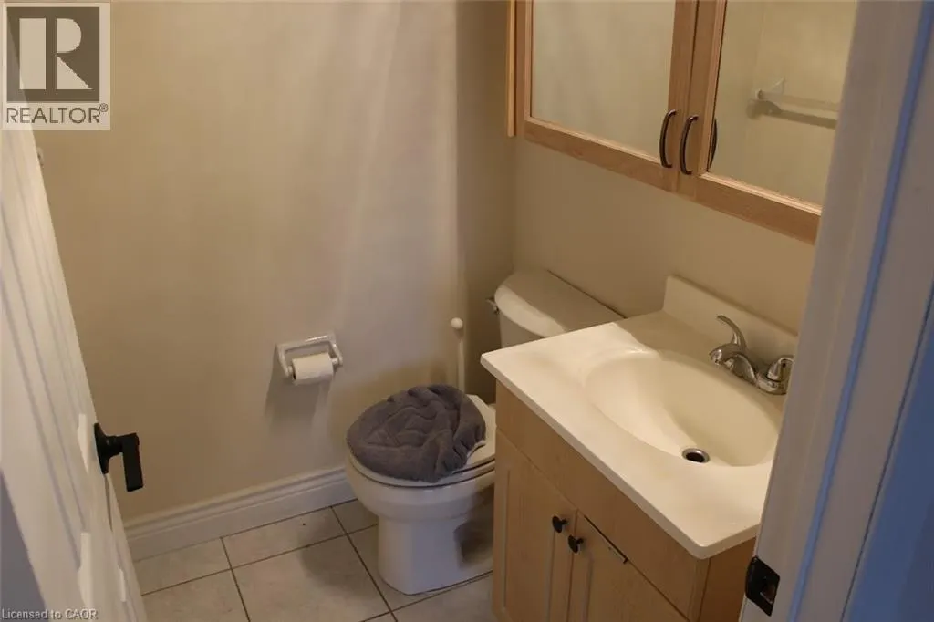851 QUEENSTON Road Unit# 204, #204
