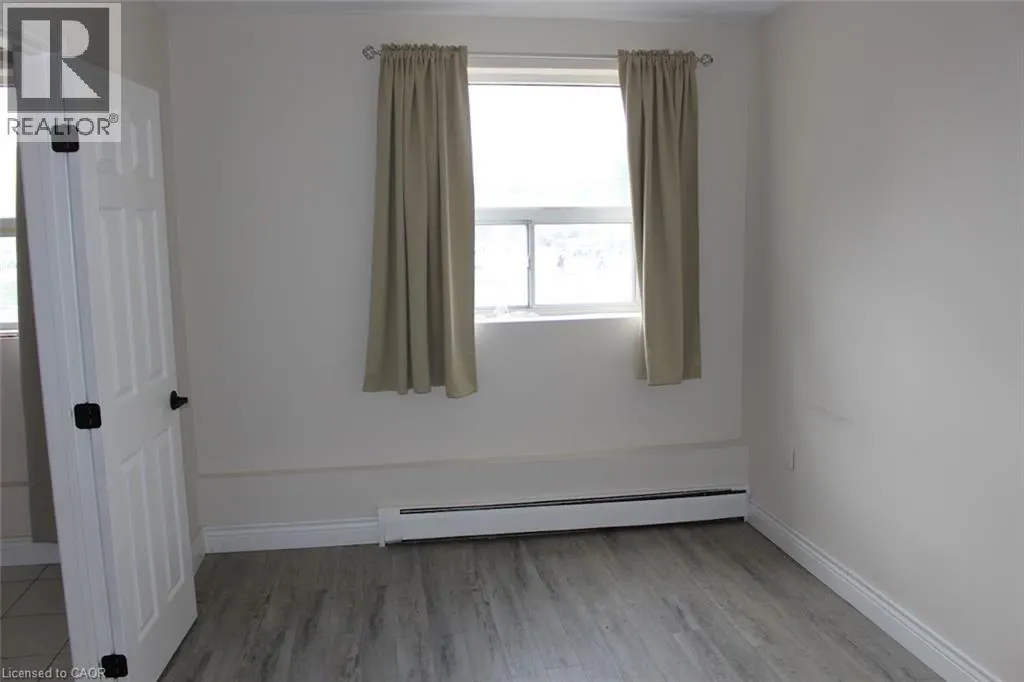 851 QUEENSTON Road Unit# 204, #204