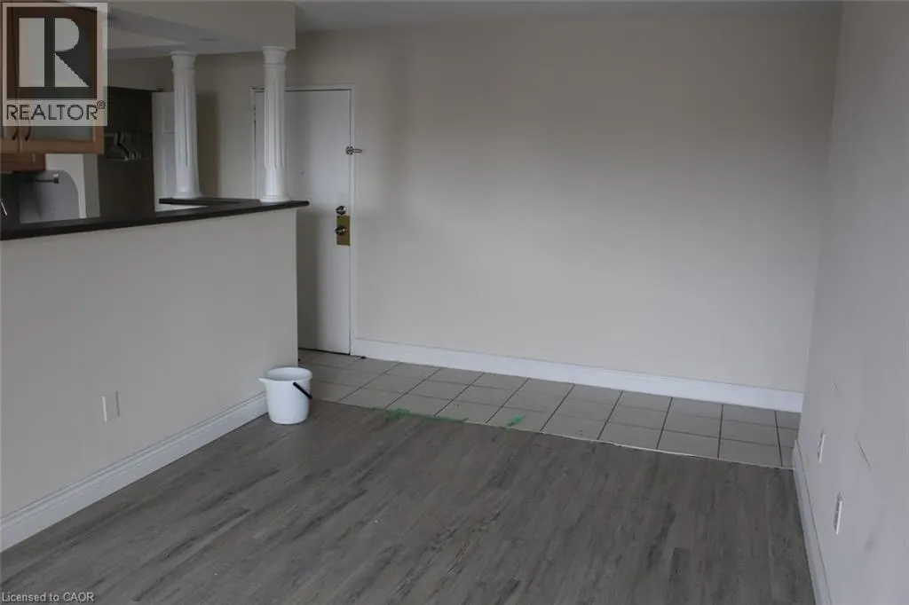 851 QUEENSTON Road Unit# 204, #204