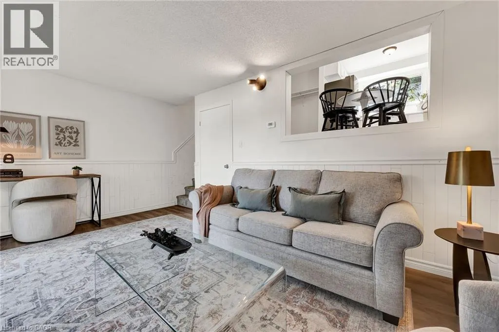 314 BLUEVALE Street N Unit# A, #A