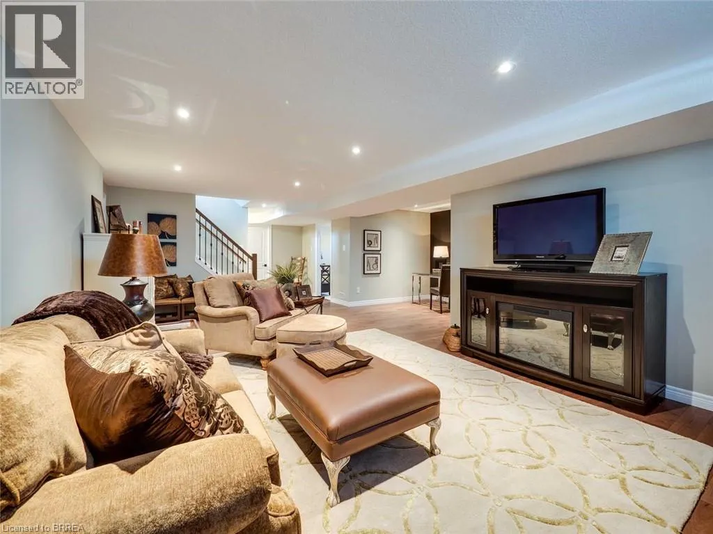 32 PATTEN Drive