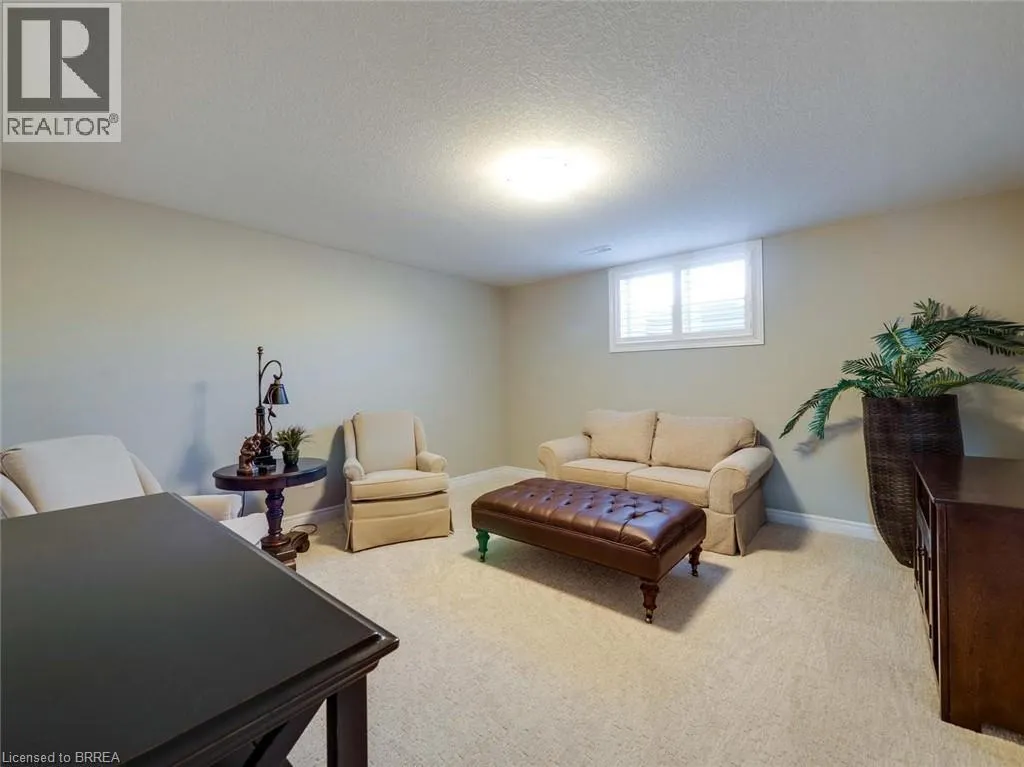 32 PATTEN Drive
