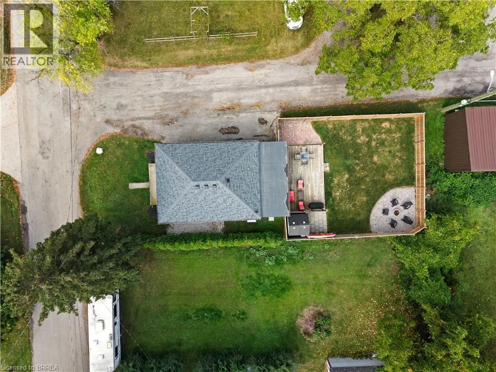 9 CURTIS Avenue S