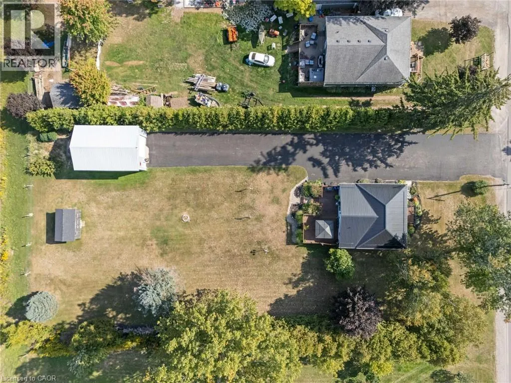 282 TOWNLINE Street