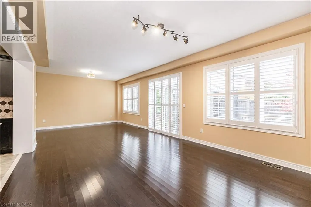 403 RIDEAU RIVER Street