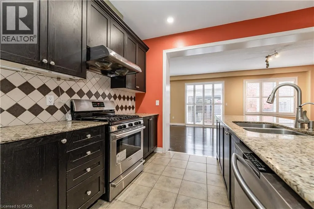 403 RIDEAU RIVER Street