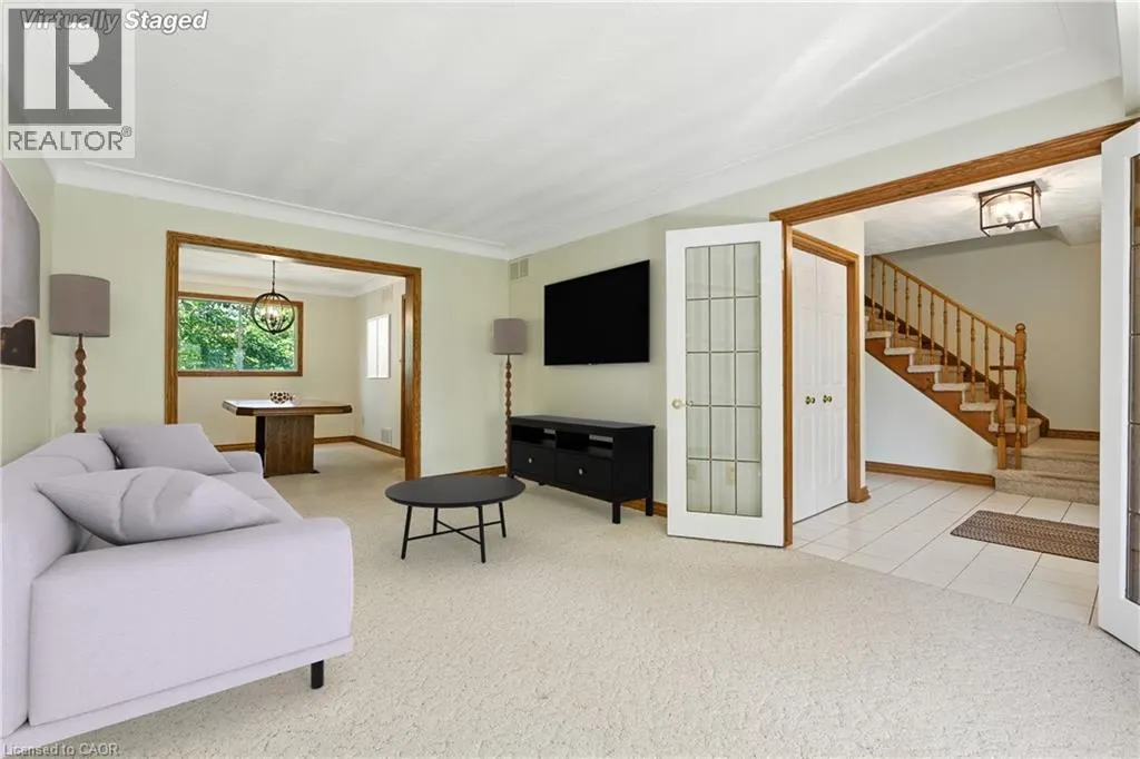 32 DEERPARK Crescent