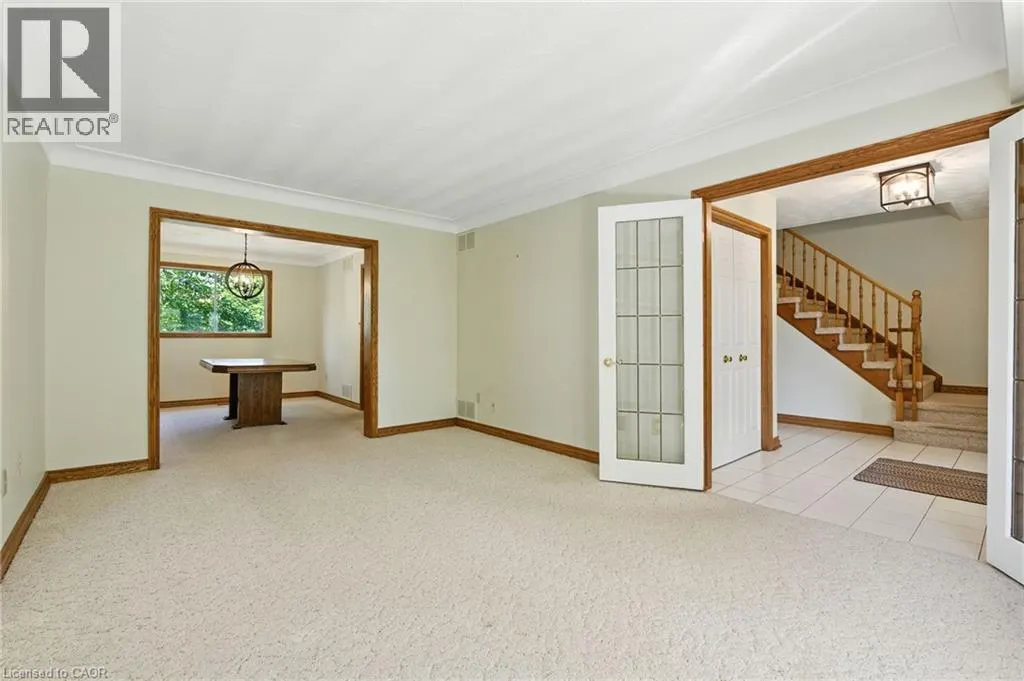 32 DEERPARK Crescent