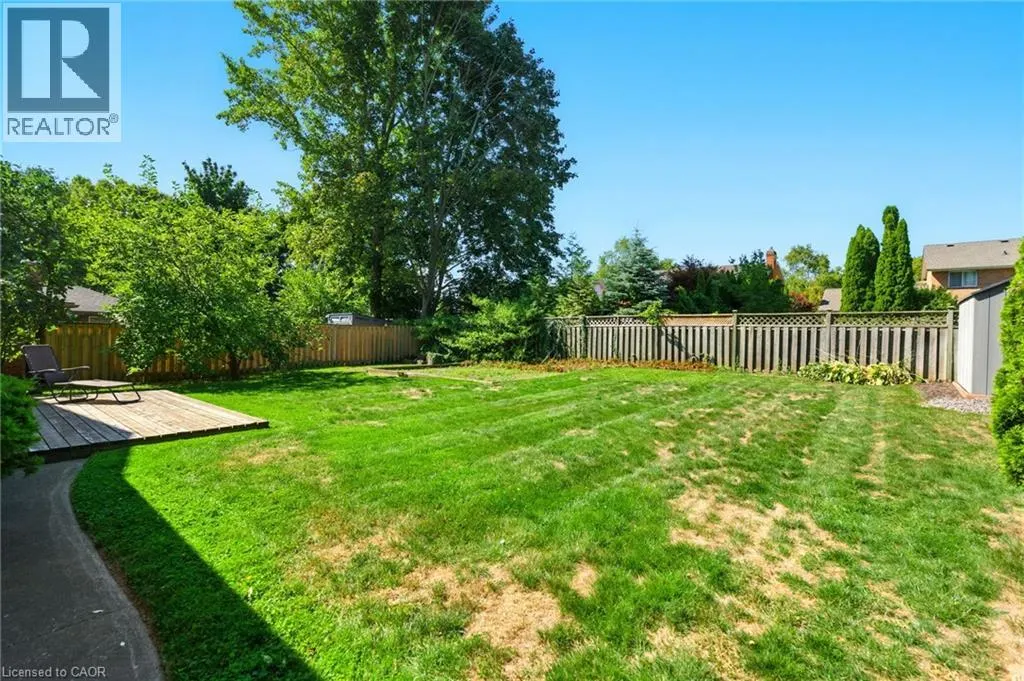 32 DEERPARK Crescent