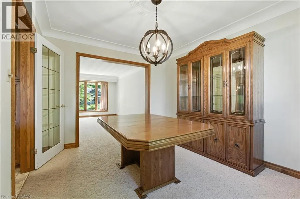 32 DEERPARK Crescent