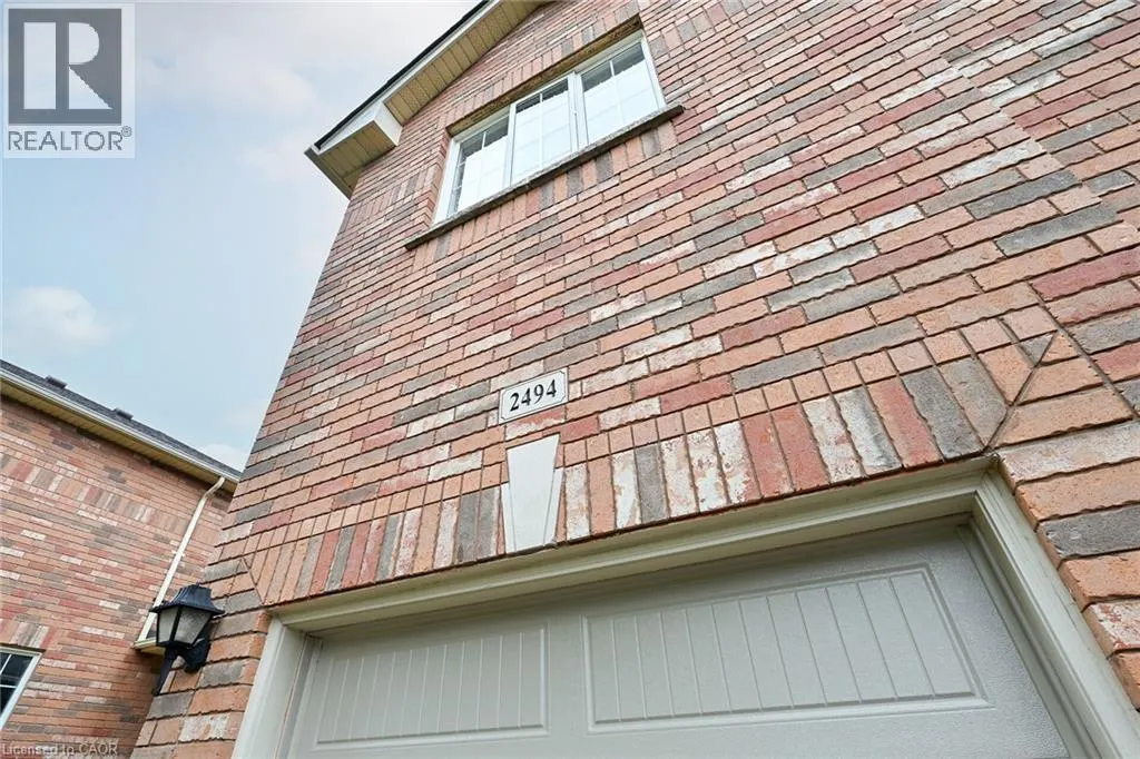 2494 NEWCASTLE Crescent