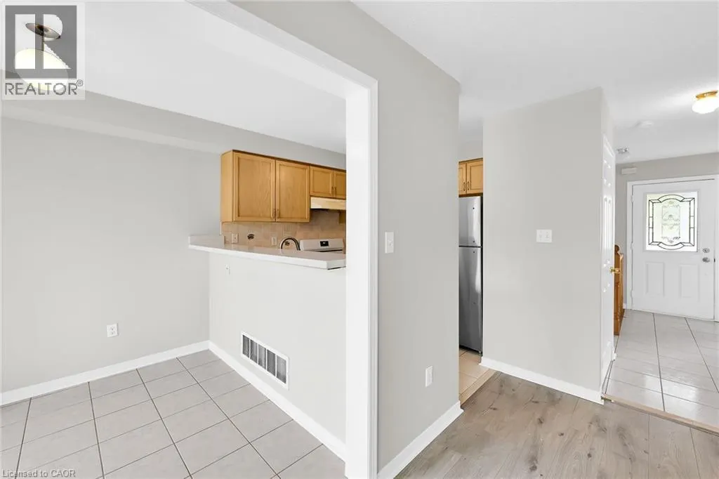 2494 NEWCASTLE Crescent