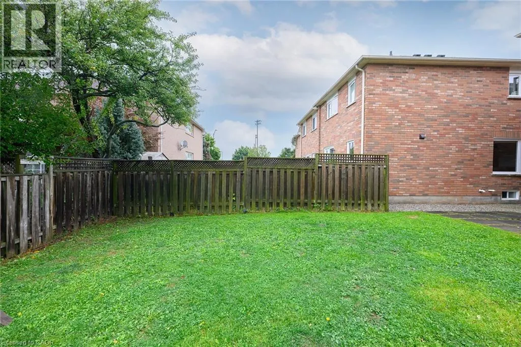 2494 NEWCASTLE Crescent