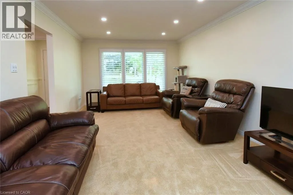 47 HIGHLAND PARK Drive