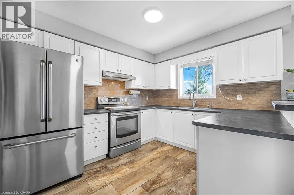 6 EULA WHITE Place
