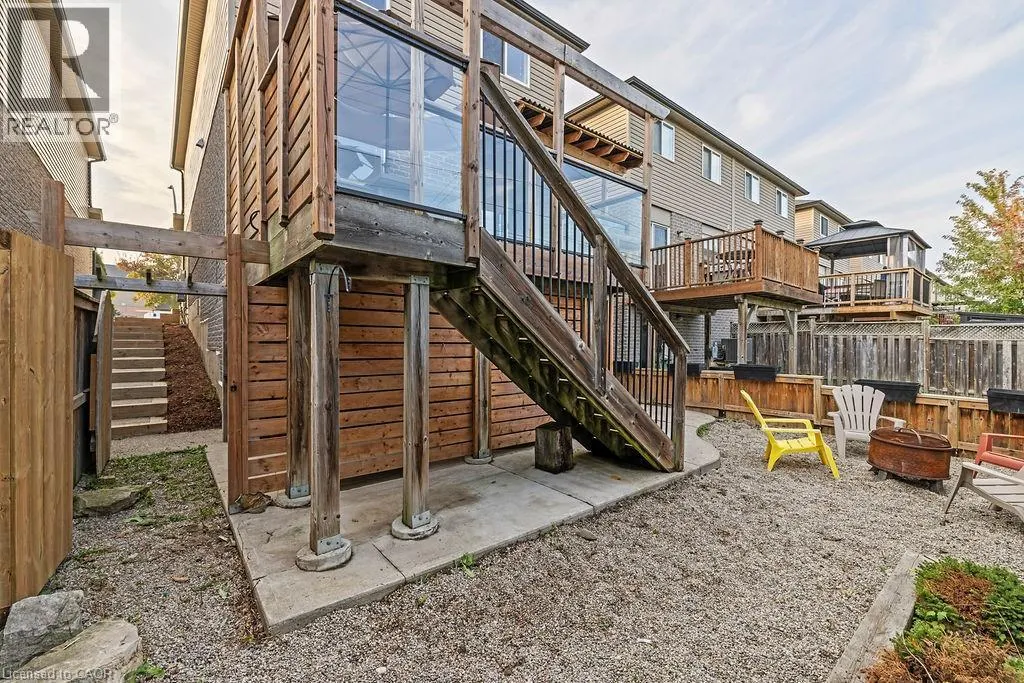 55 THAMES Way