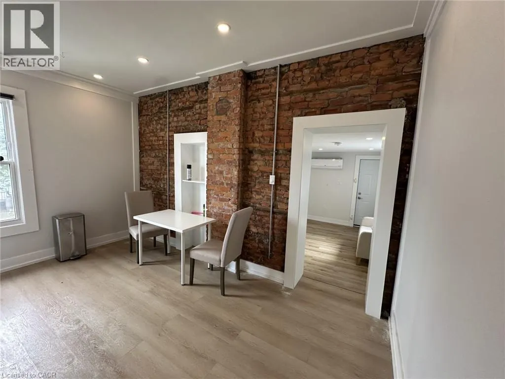 262 ROBERT Street Unit# 4, #4