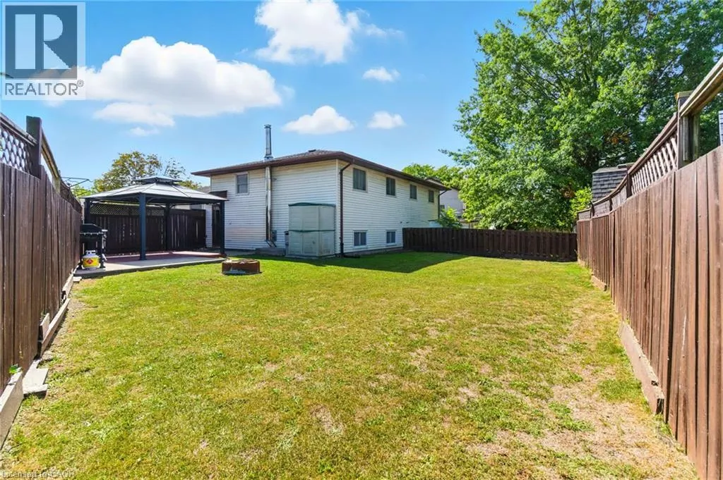 30 RAINBOW Court