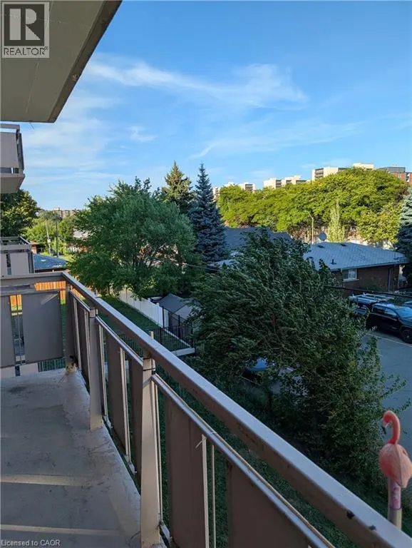 851 QUEENSTON Road Unit# 303, #303