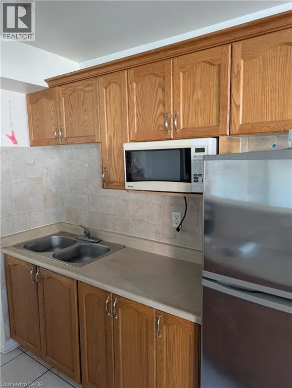 851 QUEENSTON Road Unit# 303, #303