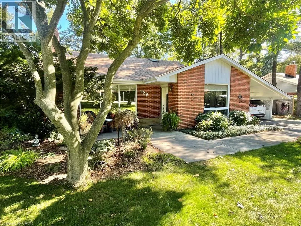 129 ONEIDA Boulevard