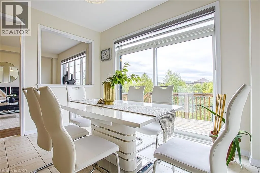 12 MIDHURST Heights