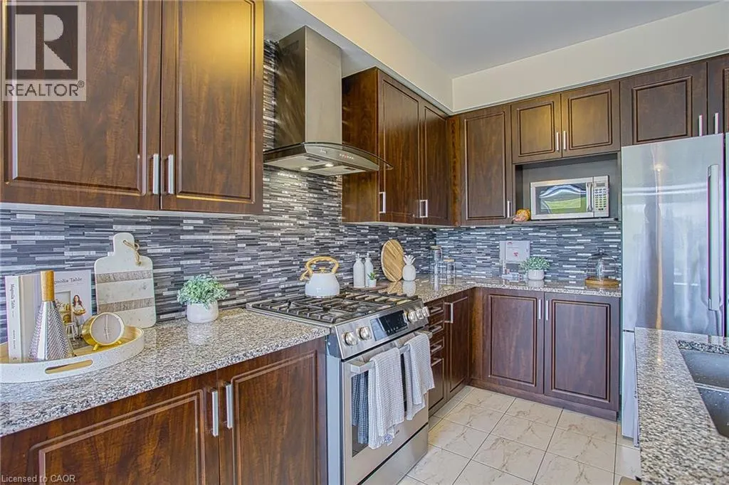 12 MIDHURST Heights
