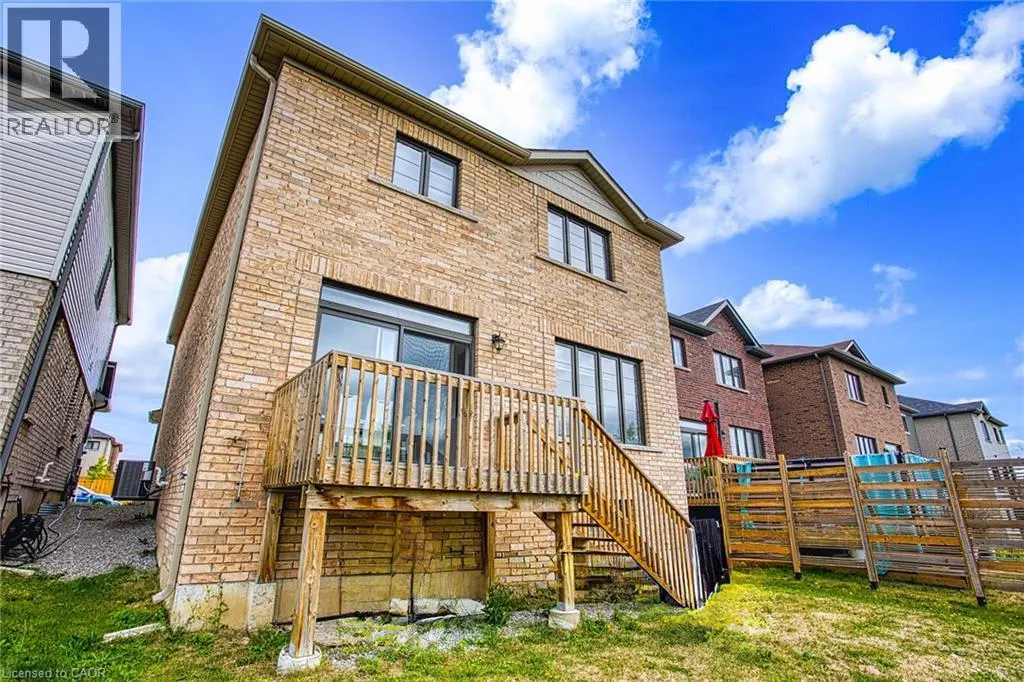 12 MIDHURST Heights