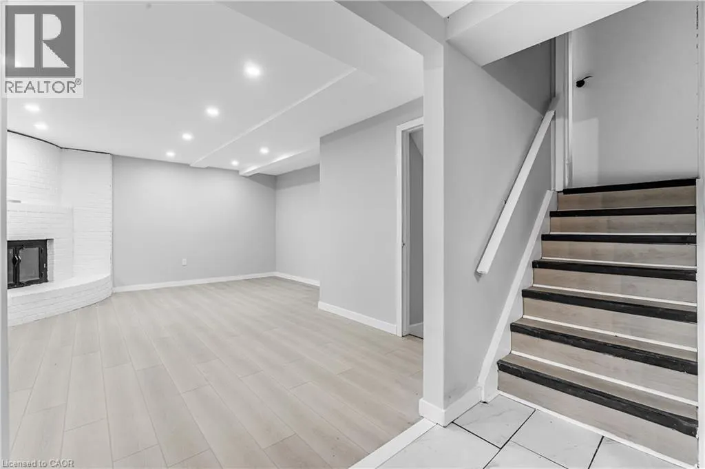 335 WILLIAM Street