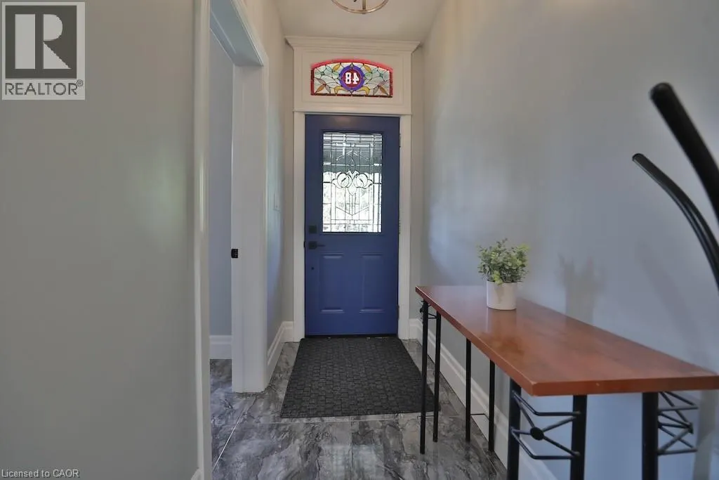 48 PEARL Street N