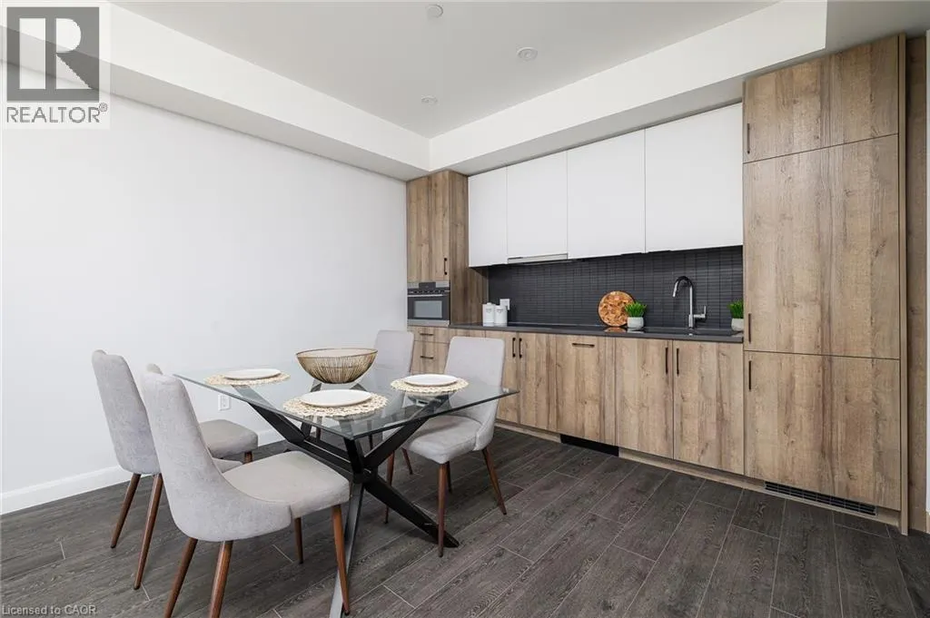 741 KING Street W Unit# 408, #408