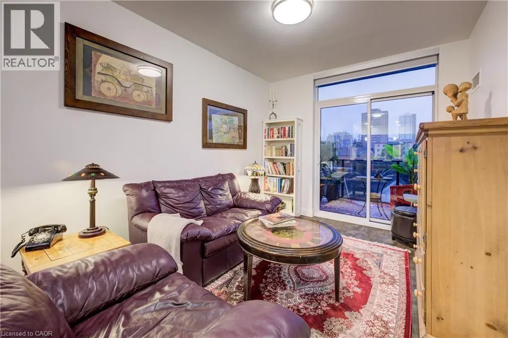 399 QUEEN Street S Unit# 417, #417