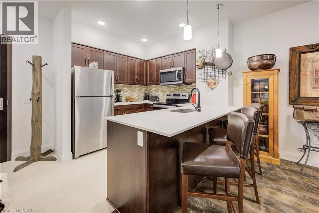 399 QUEEN Street S Unit# 417, #417